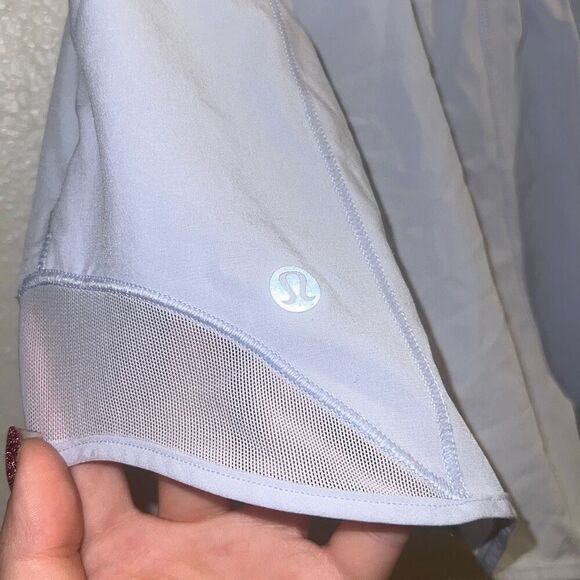 ✨Lululemon Hotty Hot Low-Rise Lined Short 4" Pastel Blue Sz 8✨ - Picture 12 of 14
